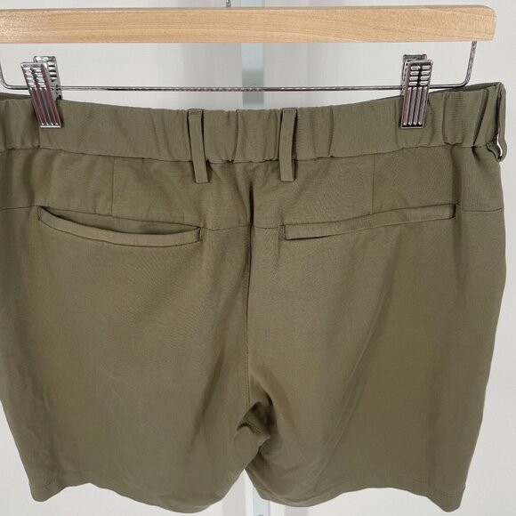 Banana Republic Mens Sz 32 Green City Luxe Core Temp Casual Travel Shorts Nylon - Picture 4 of 10